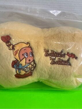 Pop Mart Twinkle Twinkle Crush On You Neck Pillow